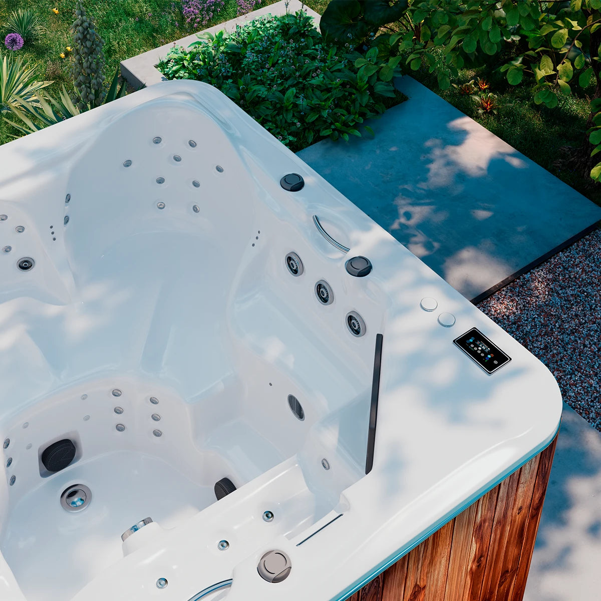 jacuzzi spa VELAS en jardín residencial de lujo, diseño elegante, ideal para espacios de descanso familiares o residenciales de alto nivel