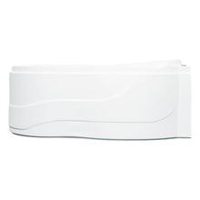 Vista lateral de la tina esquinera 50-01 TotalSpa™ con faldón, perfecta para baños interiores pequeños con estética moderna.