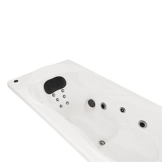 Detalle tina empotrada con acabado Sensacryl exclusivo de la tina Lola TotalSpa™, con refuerzo en fibra de vidrio y estructura térmica de poliuretano