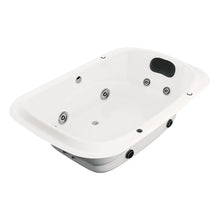 Perspectiva izquierda de la tina de hidromasaje Tulla TotalSpa™, ideal para baños amplios con estilo contemporáneo.